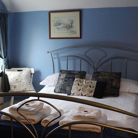 The Three Horseshoes Hotel อัลตัน ภายนอก รูปภาพ