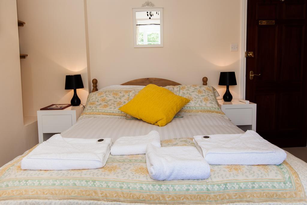 The Three Horseshoes Hotel อัลตัน ภายนอก รูปภาพ