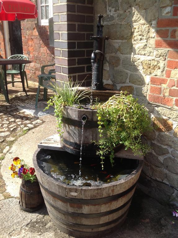 The Three Horseshoes Hotel อัลตัน ภายนอก รูปภาพ