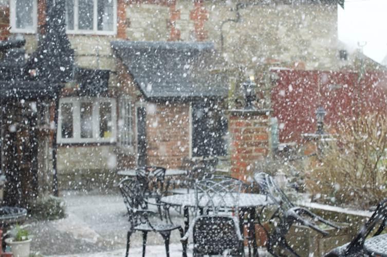 The Three Horseshoes Hotel อัลตัน ภายนอก รูปภาพ